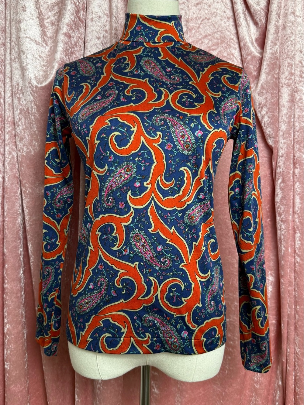 Vintage 70s Profile Ski Wear Paisley Ornate Pattern Mock Neck Long Sleeve Shirt